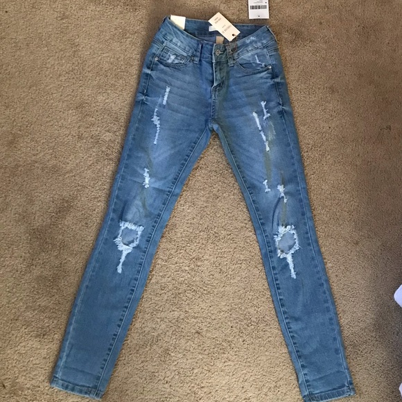 NWT Forever 21 Low Rise Skinny Light Denim Jeans - Picture 2 of 8